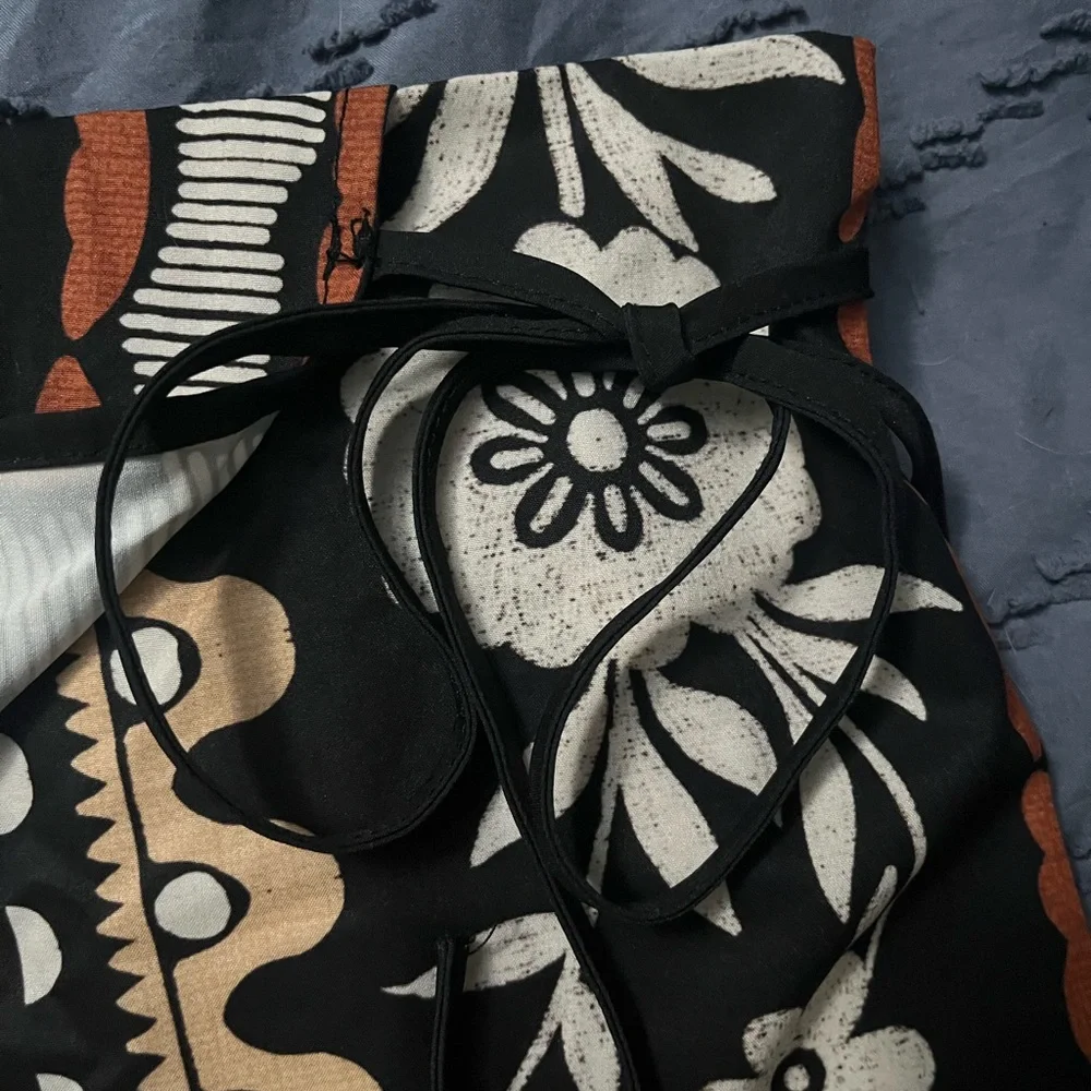 SHEIN Black and Orange Patterned Skort - Picture 3 of 5